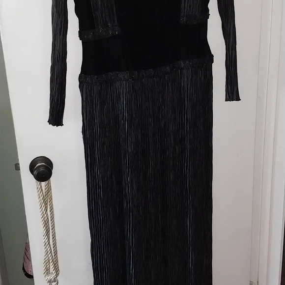 Mary McFadden Couture Vintage Silk Evening Gown - Picture 11 of 14
